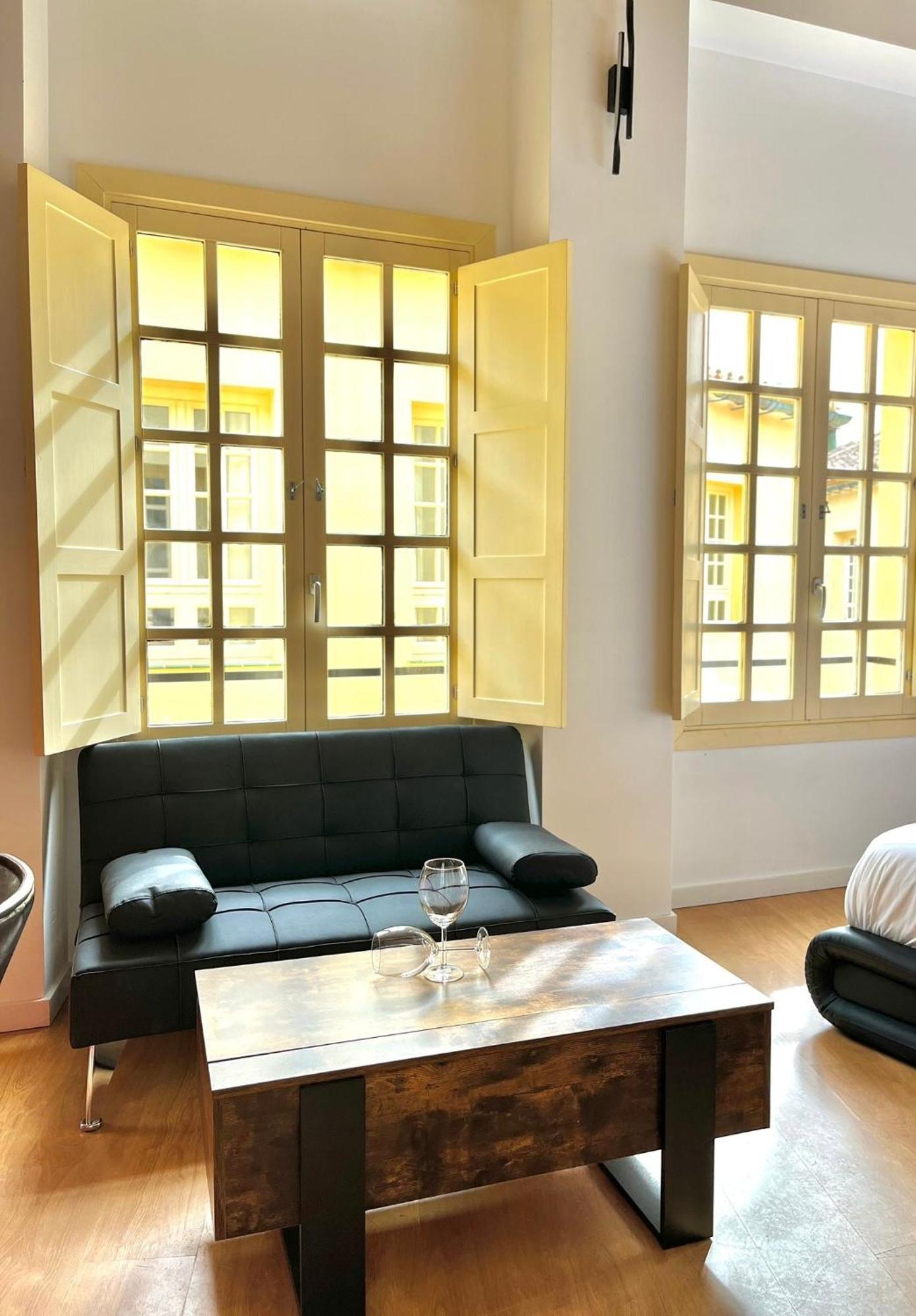 Luxury Apartments Chinitas 11 マラガ エクステリア 写真