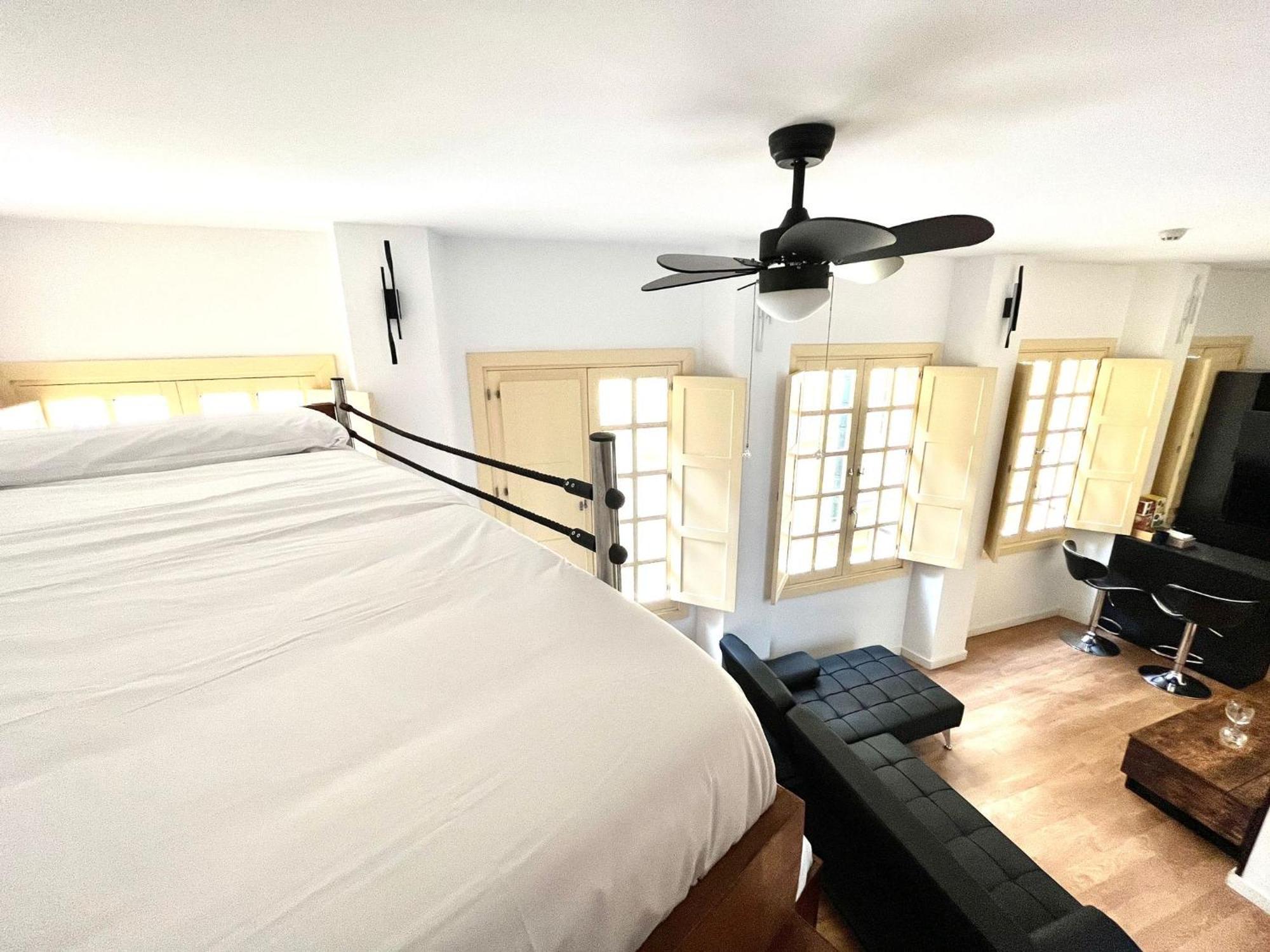 Luxury Apartments Chinitas 11 マラガ エクステリア 写真